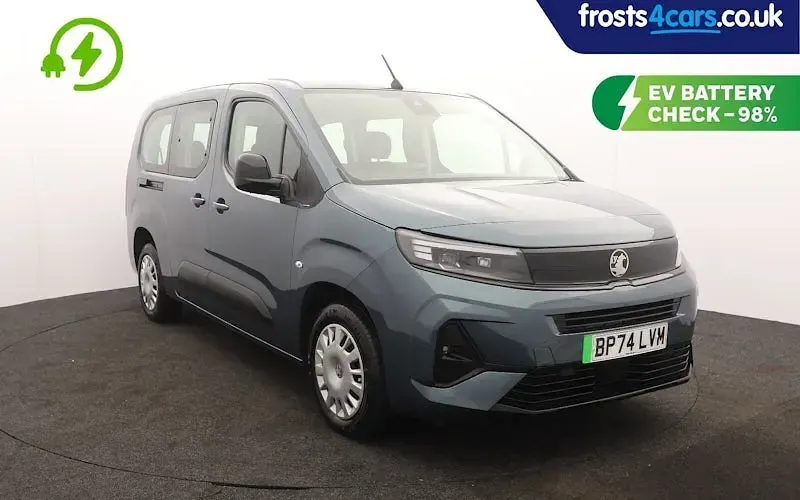 Used Vauxhall Combo Design Edition 100 kW (136 HP) 2026 MPV