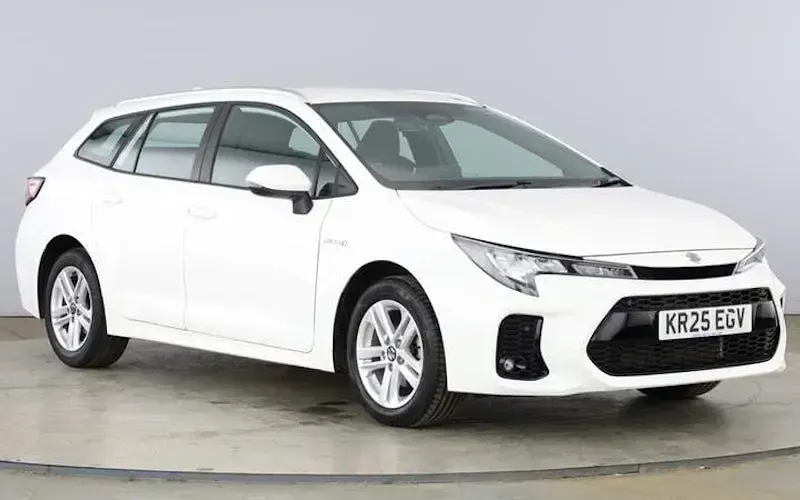 Usado Suzuki Swace 140 HP (102 kW) 2024 Carrinha