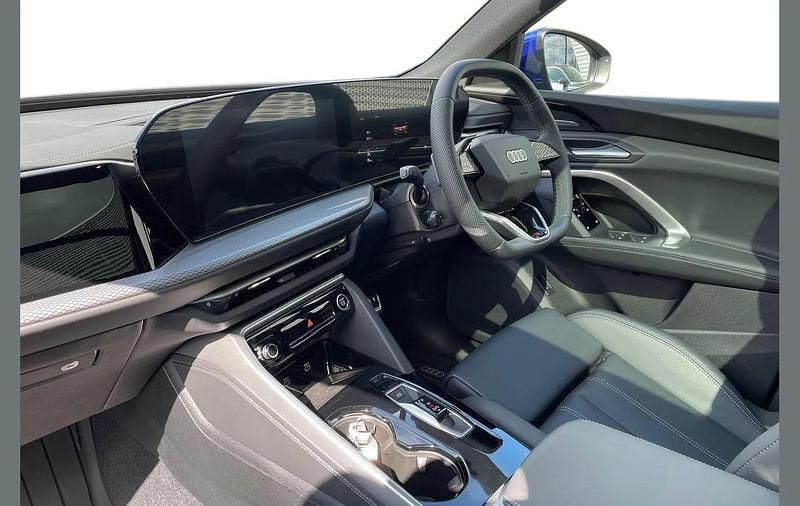 Used Audi Q5 S-Line 200 HP (147 kW) 2026 Blue SUV