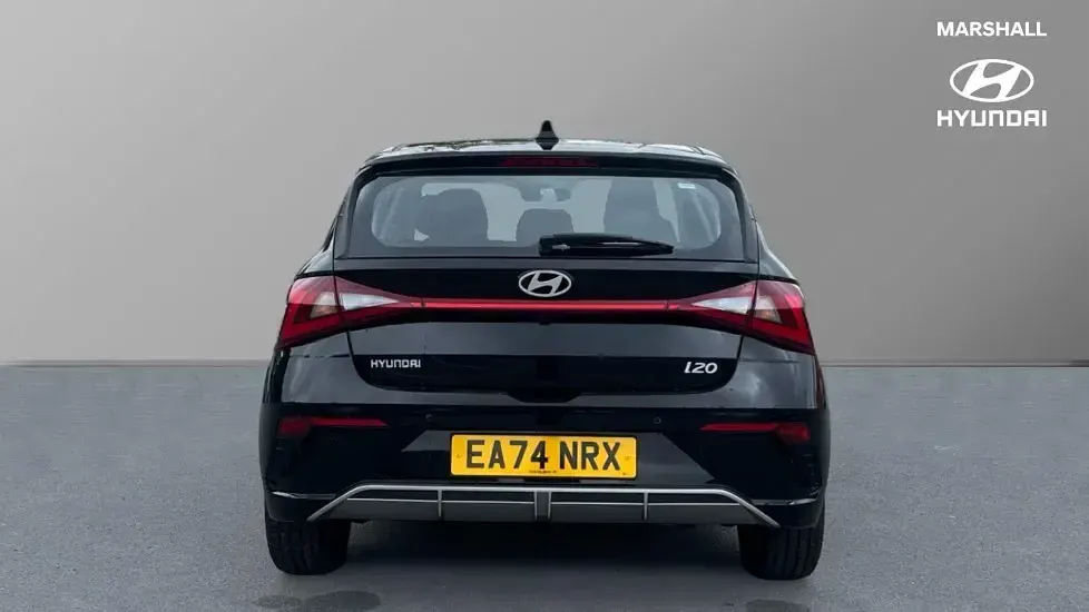 Used Hyundai i20 Advanced 100 HP (73 kW) 2025 Black Hatchback