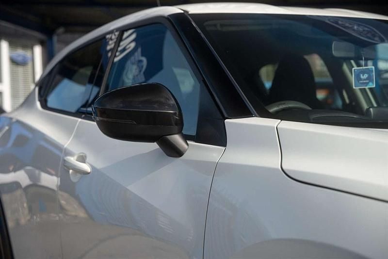 Used Nissan Juke Acenta 117 HP (86 kW) 2023 White SUV