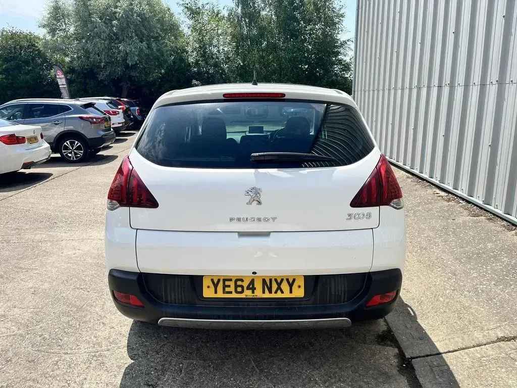 Used Peugeot 3008 Crossway 115 HP (84 kW) 2014 White Estate