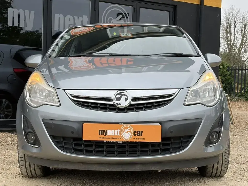 Used Vauxhall Corsa 95 HP (69 kW) 2012 Silver Hatchback