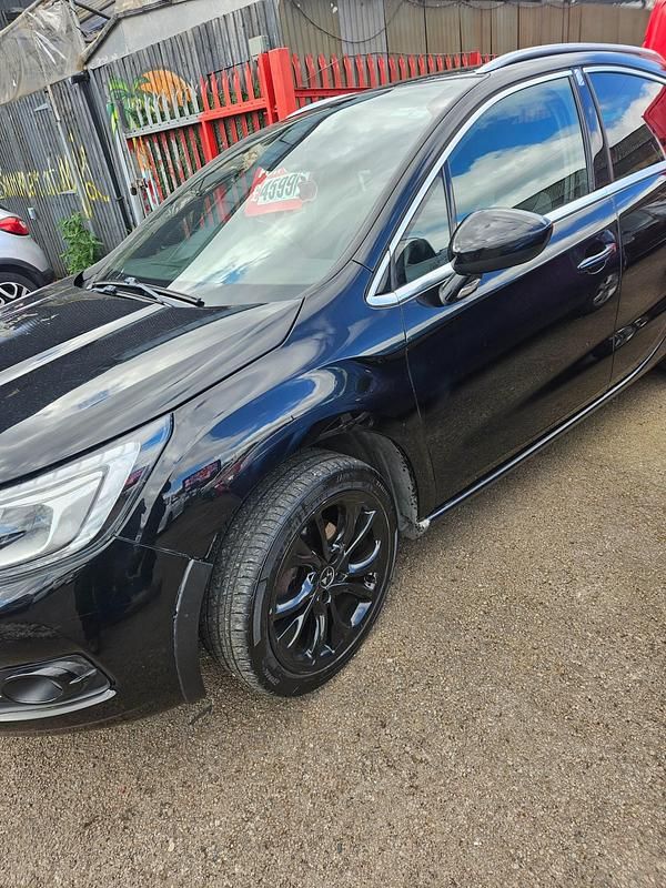 Used DS Automobiles DS4 120 HP (88 kW) 2017 Black Hatchback