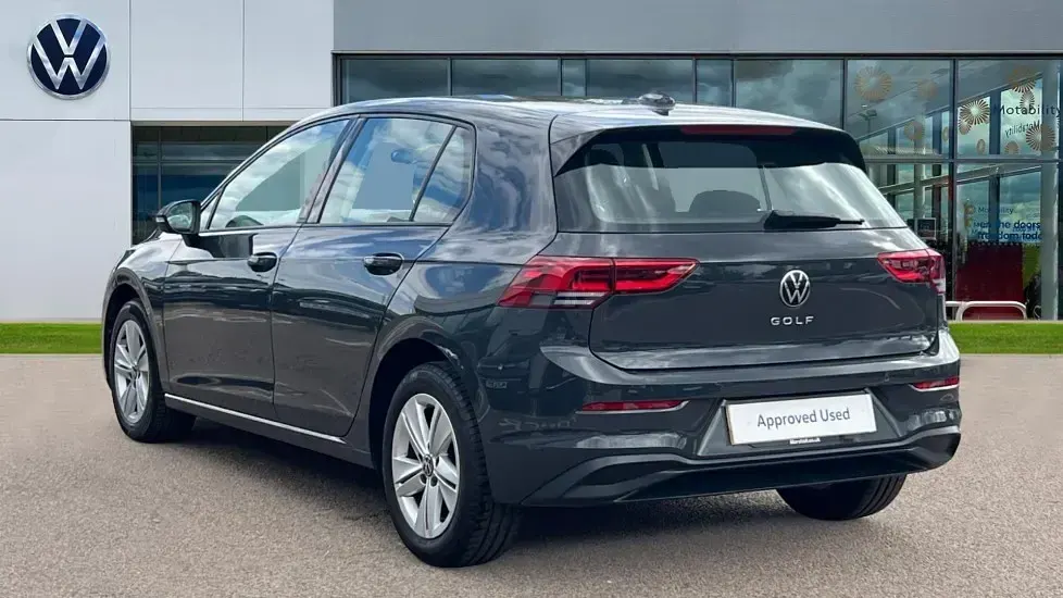 Used VW Golf VIII Life 130 HP (95 kW) 2024 Urano grey