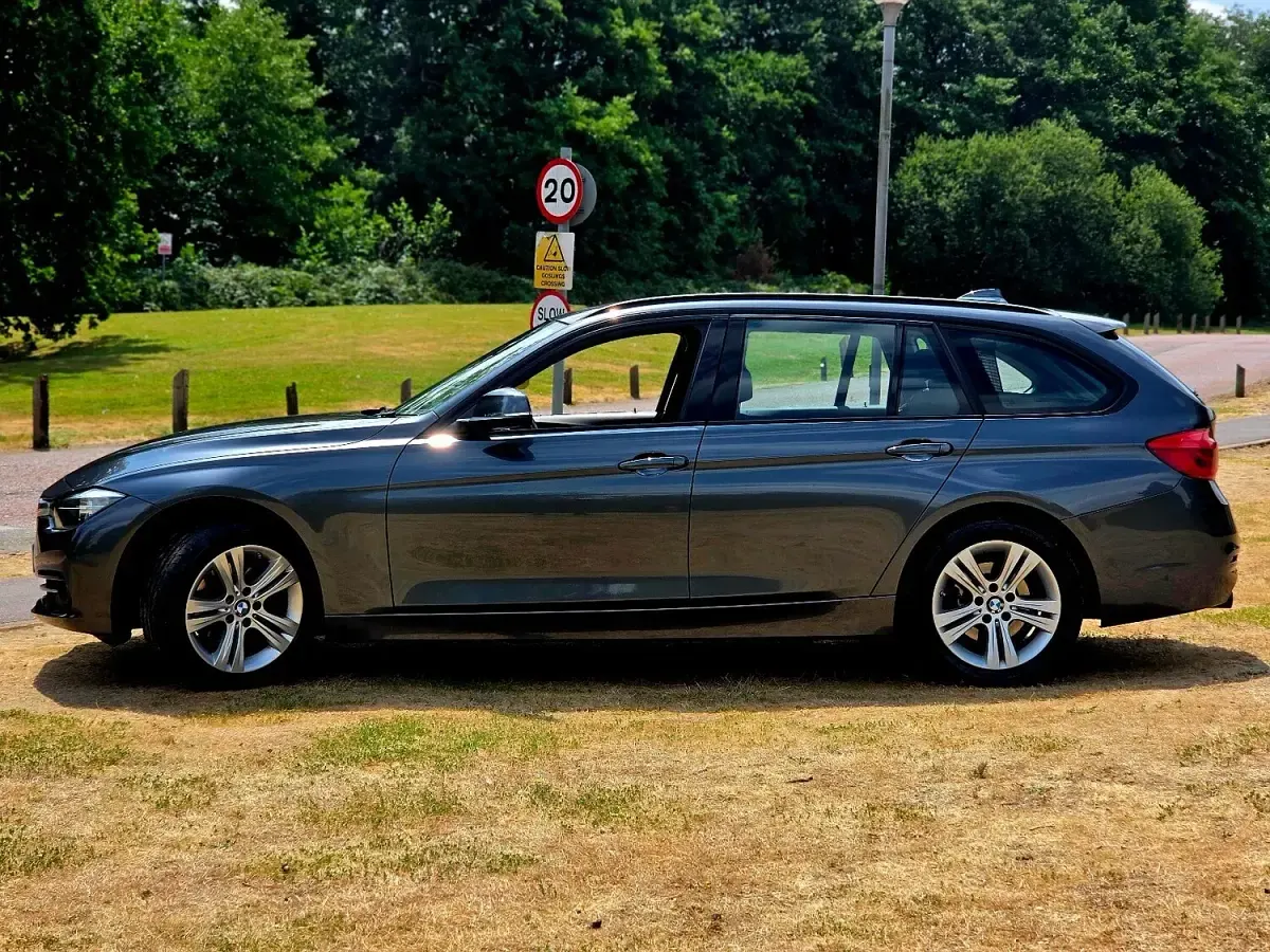 Used BMW 318 Sport Line 2017 Grey Estate