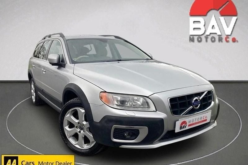 Used Volvo XC70 SE Lux 163 HP (119 kW) 2011 Silver Estate