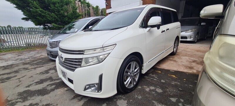 White Used 2010 Nissan Elgrand MPV | £11,000 (Fair price) - Image 1/4