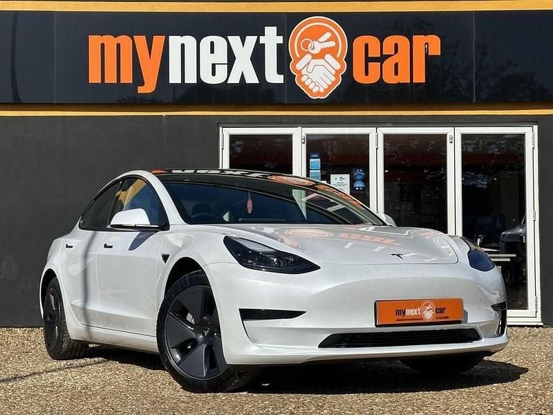 White Used 2021 Tesla Model 3 Standard Range Sedan | £17,495 (Good price) - Image 1/4