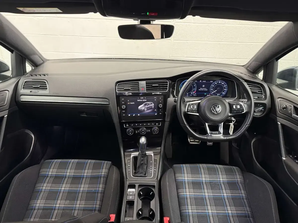 Used VW Golf VII Advance 204 HP (150 kW) 2017 Blue Hatchback