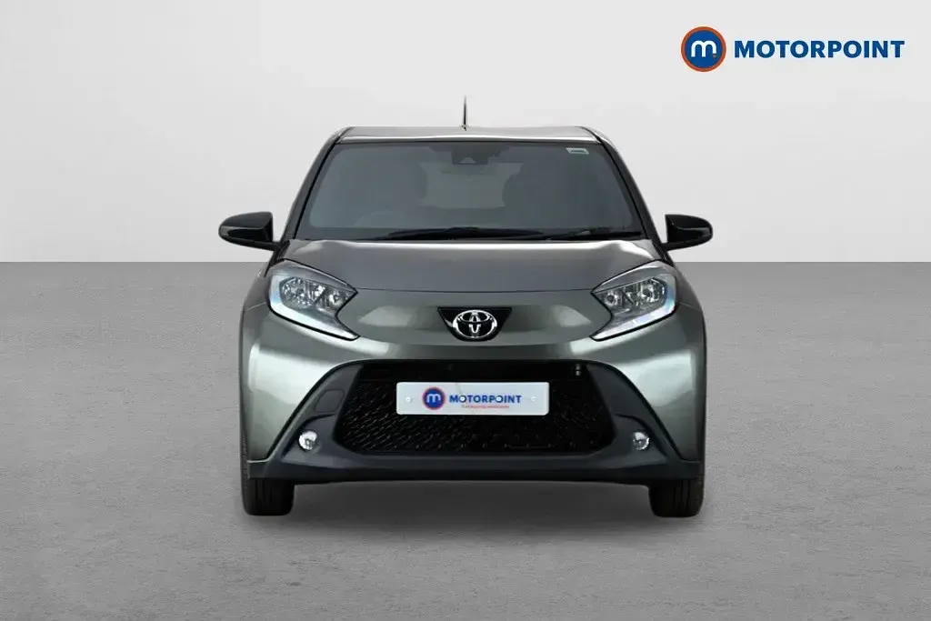 Usado Toyota Aygo X 2022 Verde SUV