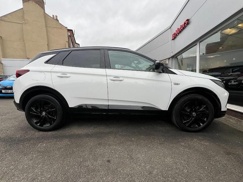 Used Vauxhall Grandland X S 128 HP (94 kW) 2024 White SUV