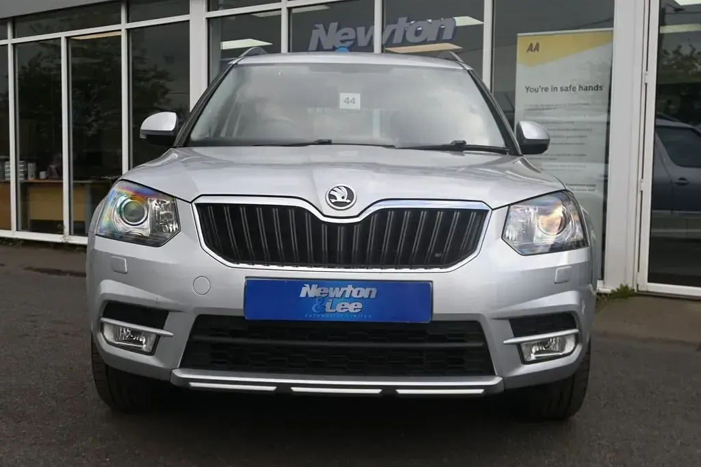 Used Skoda Yeti Elegance 105 HP (77 kW) 2014 Silver SUV
