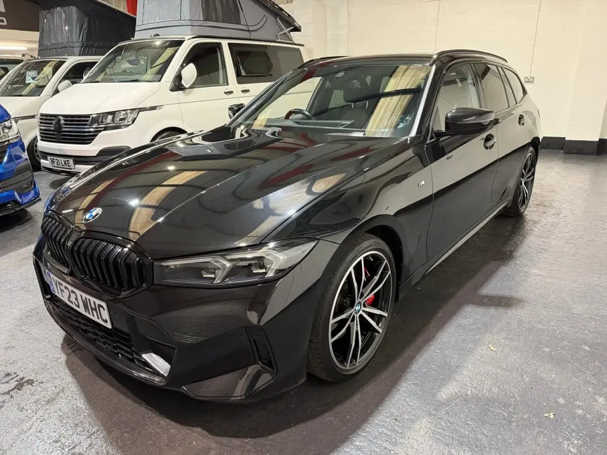 Usado BMW 320 M Sport 2023 Negro Familiar