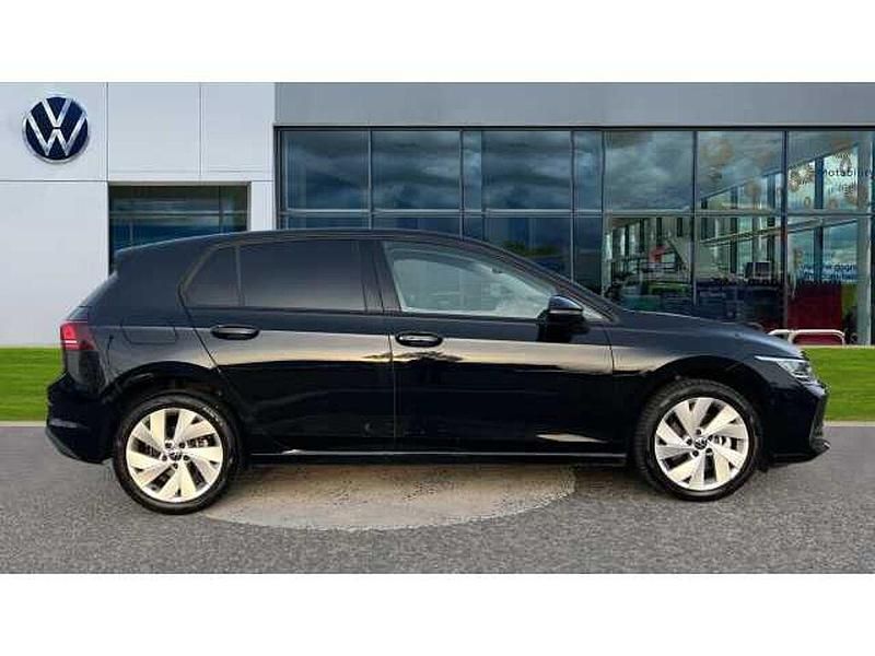 Used VW Golf VIII 204 HP (150 kW) 2025