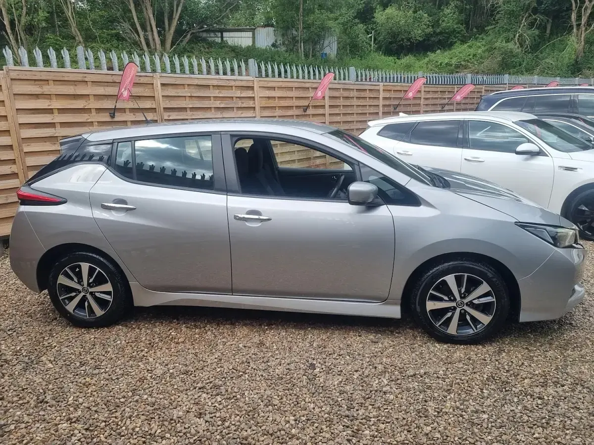Used Nissan Leaf Acenta 110 kW (150 HP) 2021 Silver Hatchback