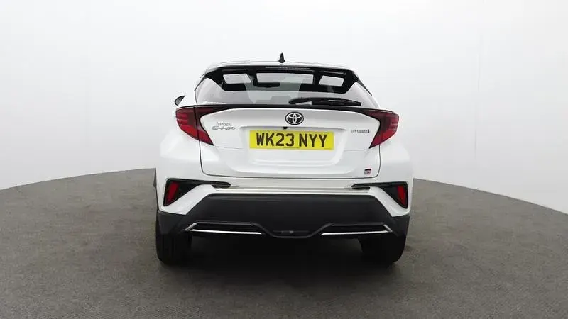 Used Toyota C-HR Sport 122 HP (89 kW) 2023 White SUV