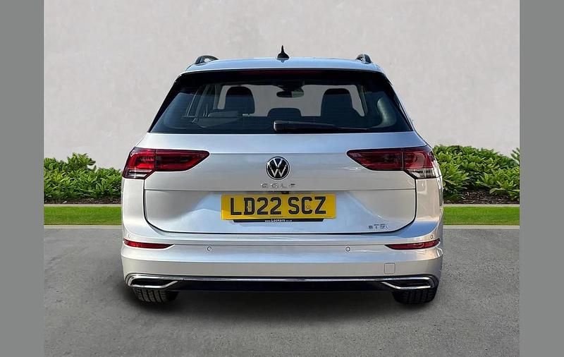 Used VW Golf VIII Style 150 HP (110 kW) 2022 Silver Estate