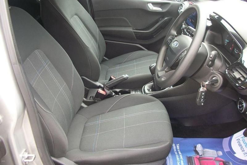 Used Ford Fiesta Trend 85 HP (62 kW) 2019 Silver Hatchback