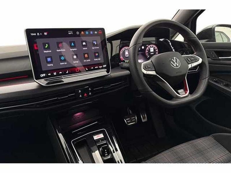 Used VW Golf VIII 265 HP (194 kW) 2025