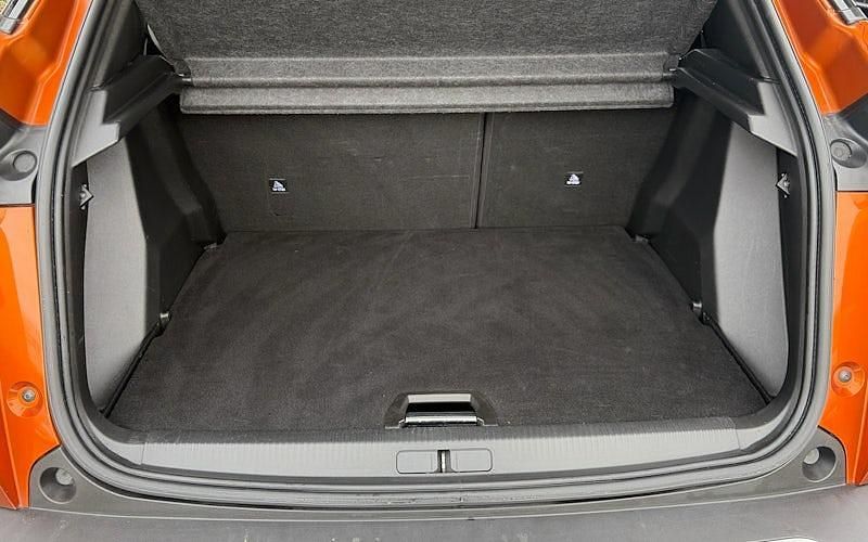 Used Peugeot 2008 Allure Premium 101 HP (74 kW) 2021 Orange SUV