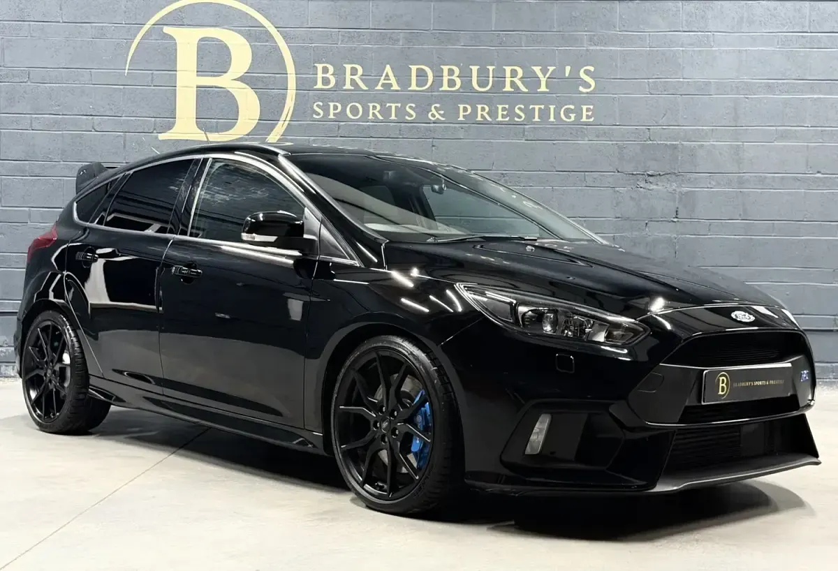 Used Ford Focus RS 350 HP (257 kW) 2017 Black Hatchback