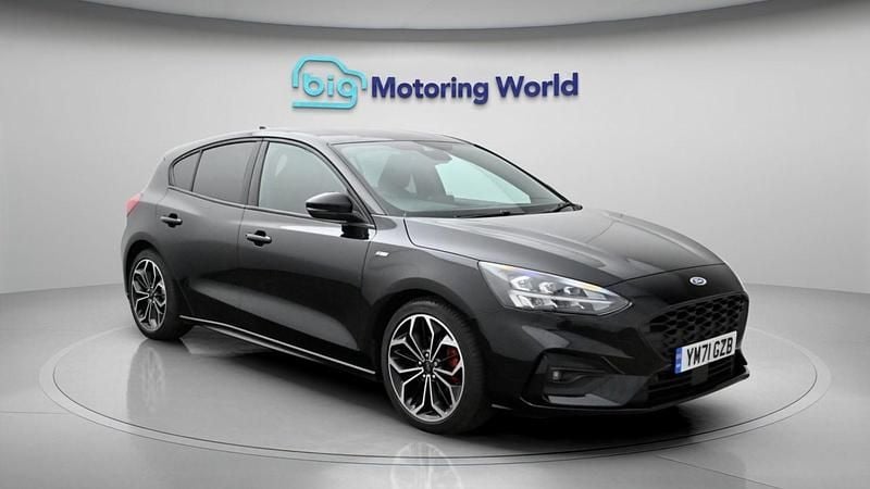 Used Ford Focus ST-Line X 125 HP (91 kW) 2021 Black Hatchback