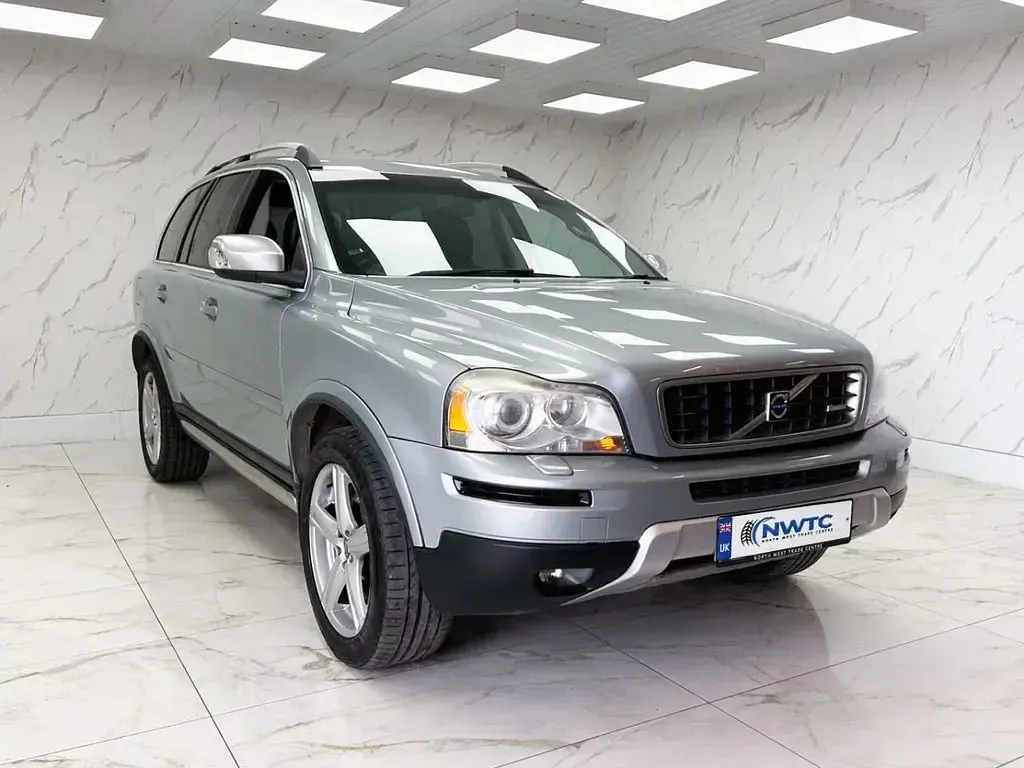 Used Volvo XC90 R-Design 182 HP (133 kW) 2009 Silver SUV