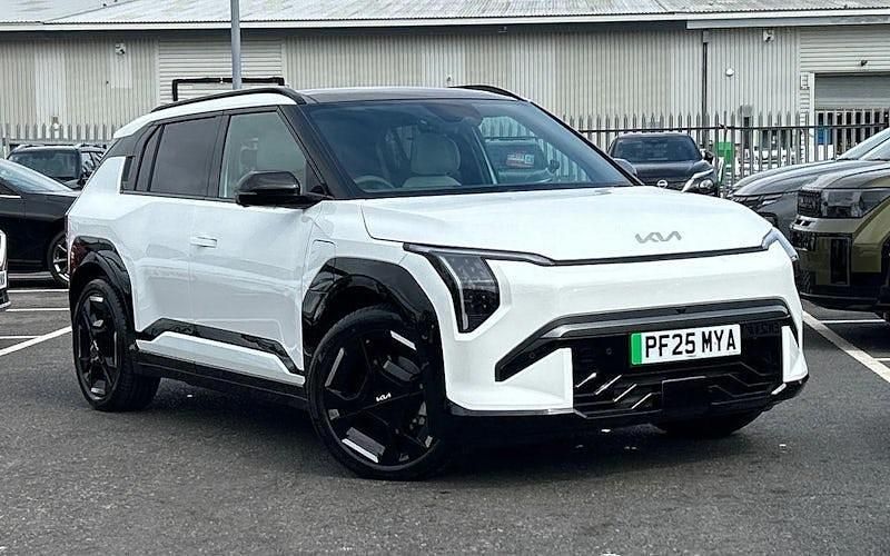 White New 2025 Kia EV3 2 SUV | £36,509 (Good price) - Image 1/4
