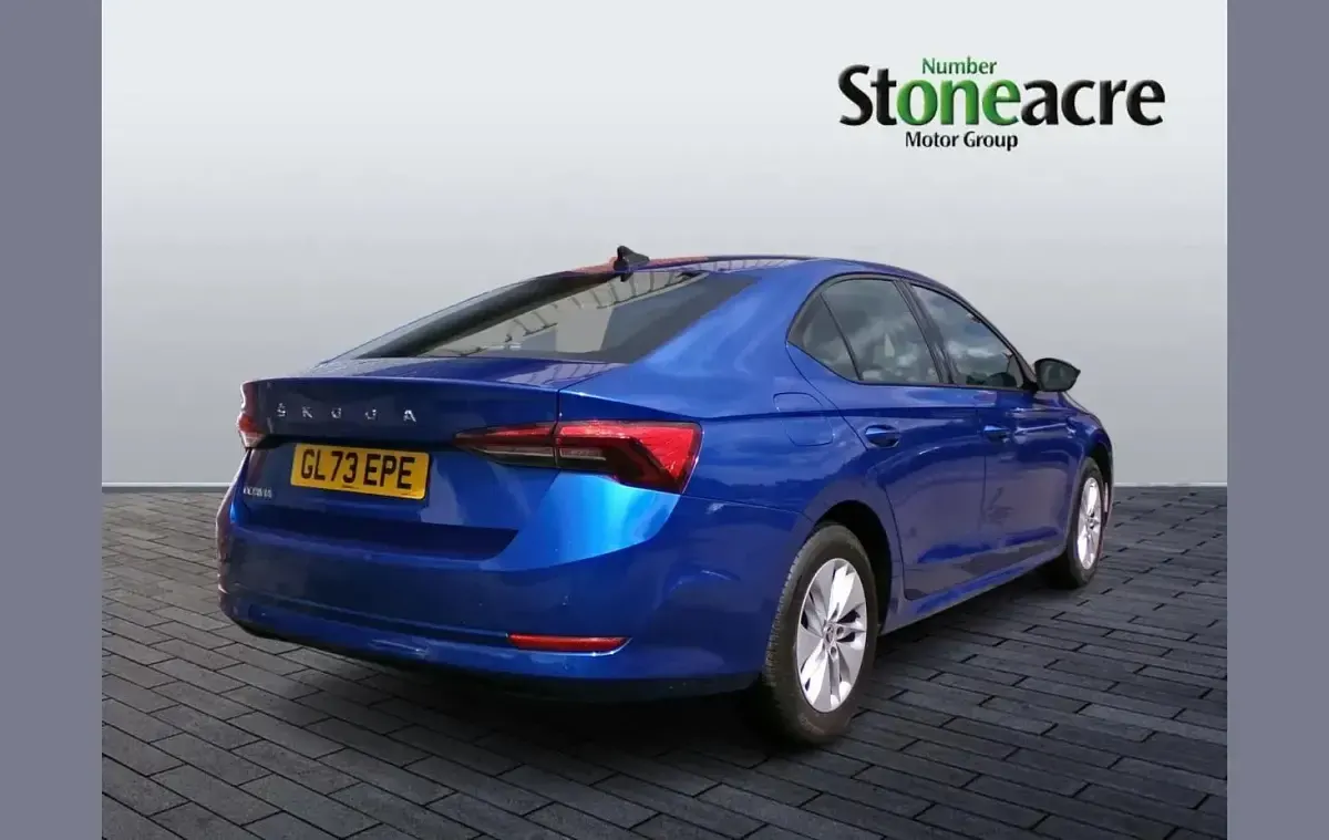 Used Skoda Octavia SE Technology 110 HP (80 kW) 2024 Blue Hatchback