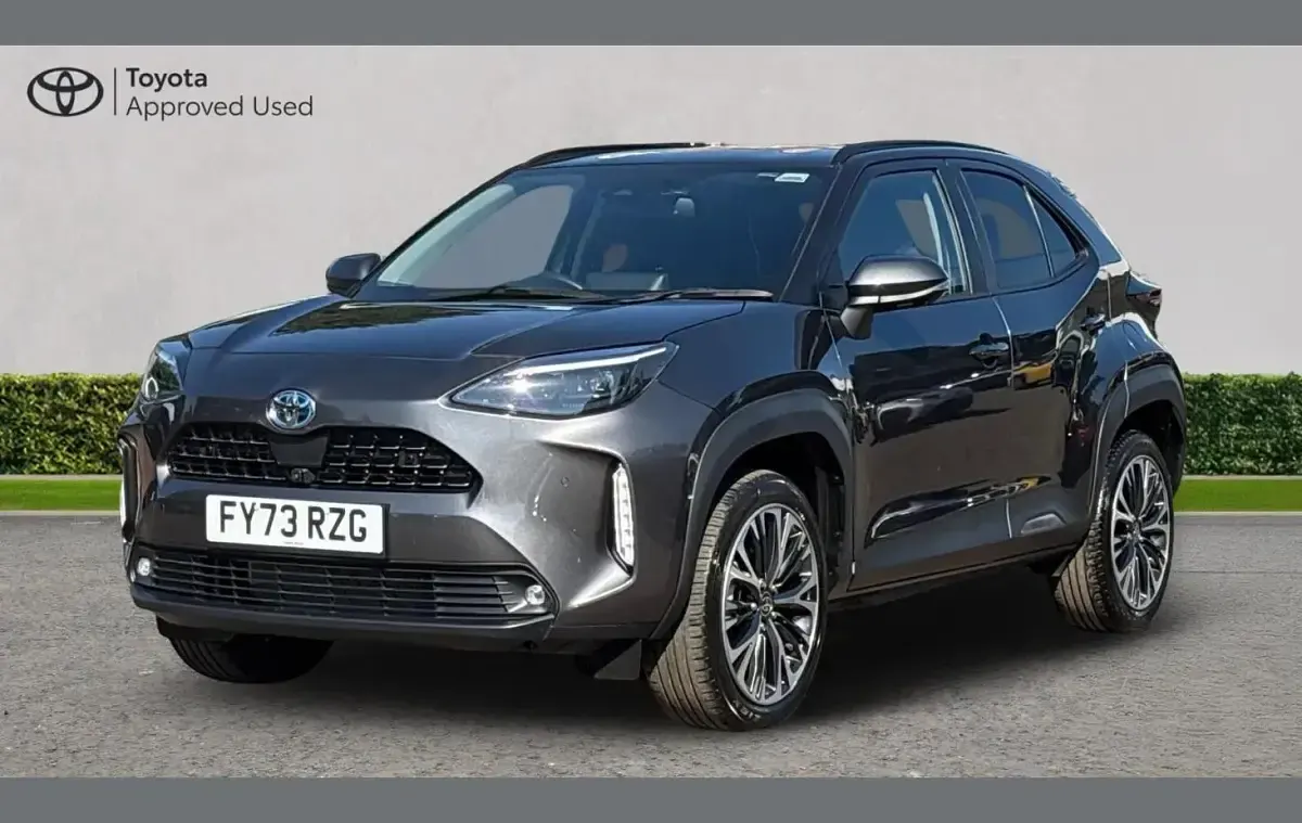 Used Toyota Yaris Cross 113 HP (83 kW) 2023 Grey SUV