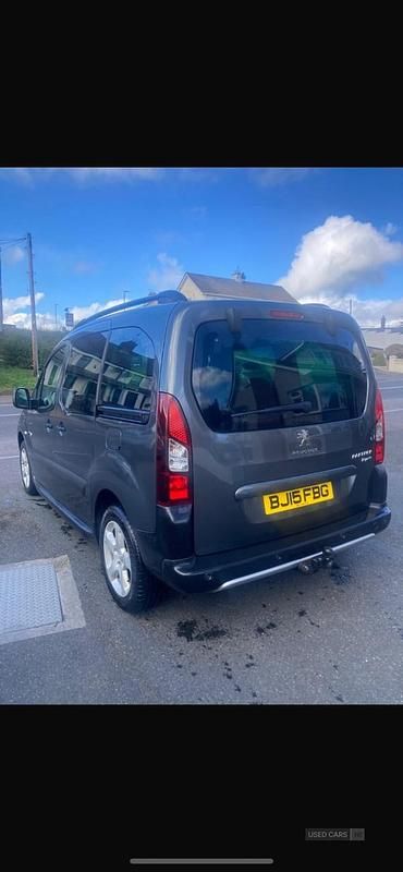 Used Peugeot Partner Tepee Outdoor 92 HP (67 kW) 2015 Grey MPV
