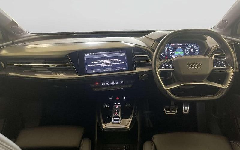 Used Audi Q4 e-tron S-Line 125 kW (170 HP) 2022 White SUV