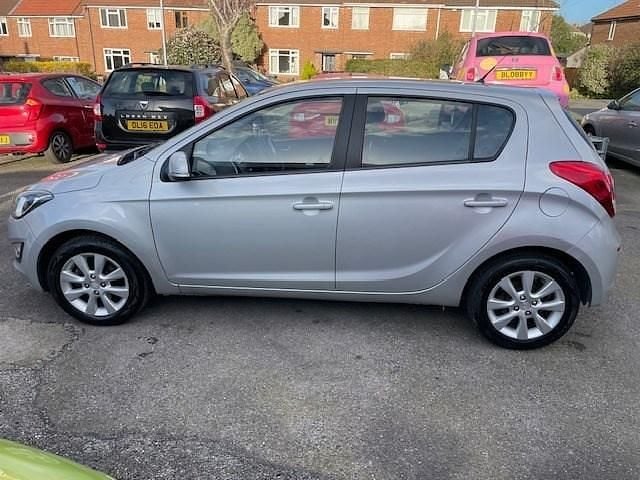 Used Hyundai i20 Active 2013 Silver Hatchback