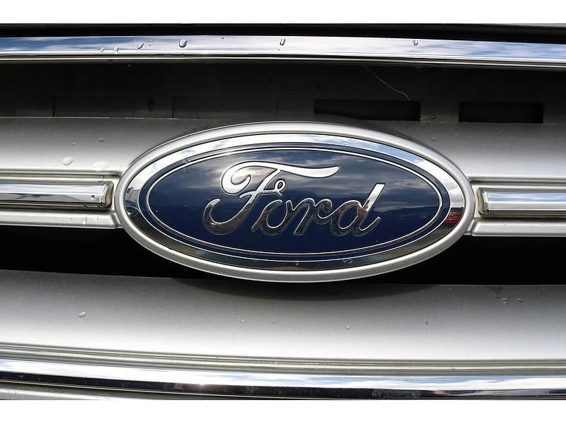 Used Ford Kuga Zetec 150 HP (110 kW) 2018 Grey SUV