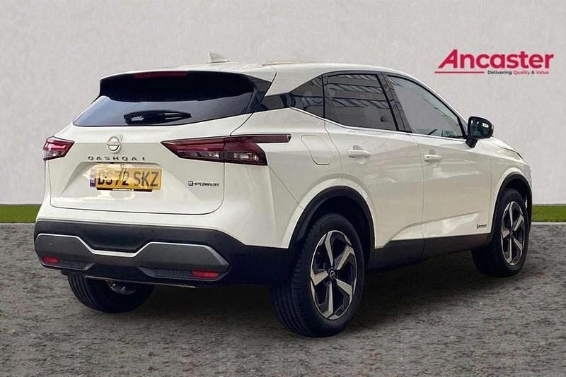 Used Nissan Qashqai N-Connecta 190 HP (139 kW) 2022 White SUV