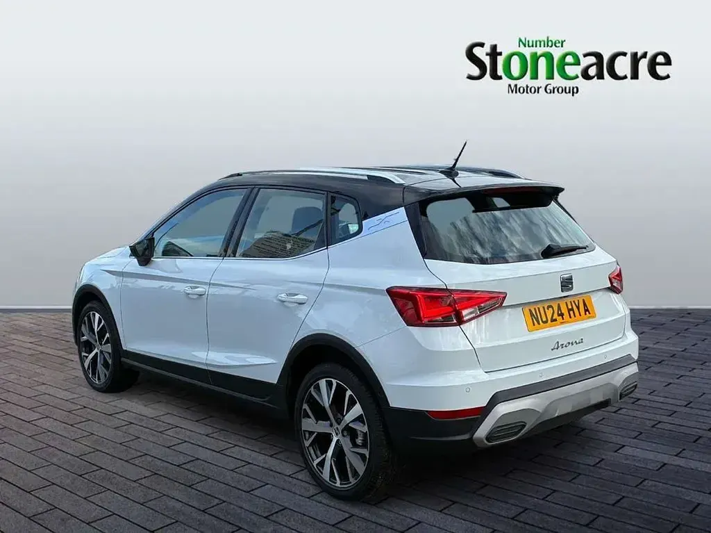 Used Seat Arona Xperience Lux 108 HP (79 kW) 2024 White SUV