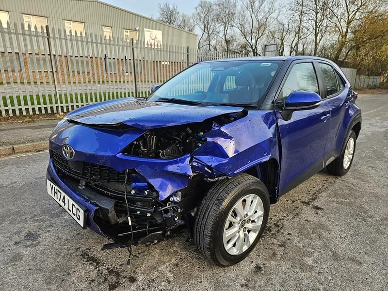 Used Toyota Yaris Hybrid 2024 Blue Hatchback