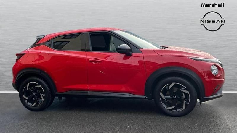 Used Nissan Juke N-Connecta 114 HP (83 kW) 2022 Red SUV