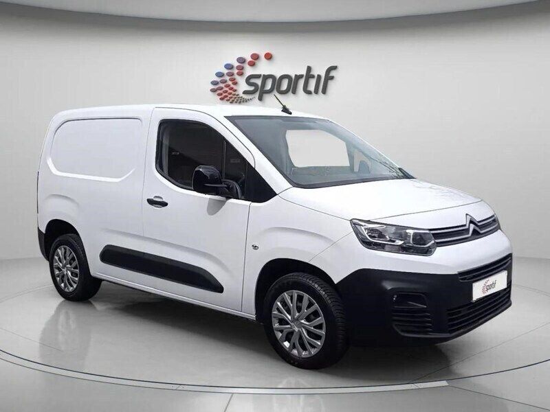 White Used 2022 Citroën Berlingo MPV | £10,377 (Good price) - Image 1/4