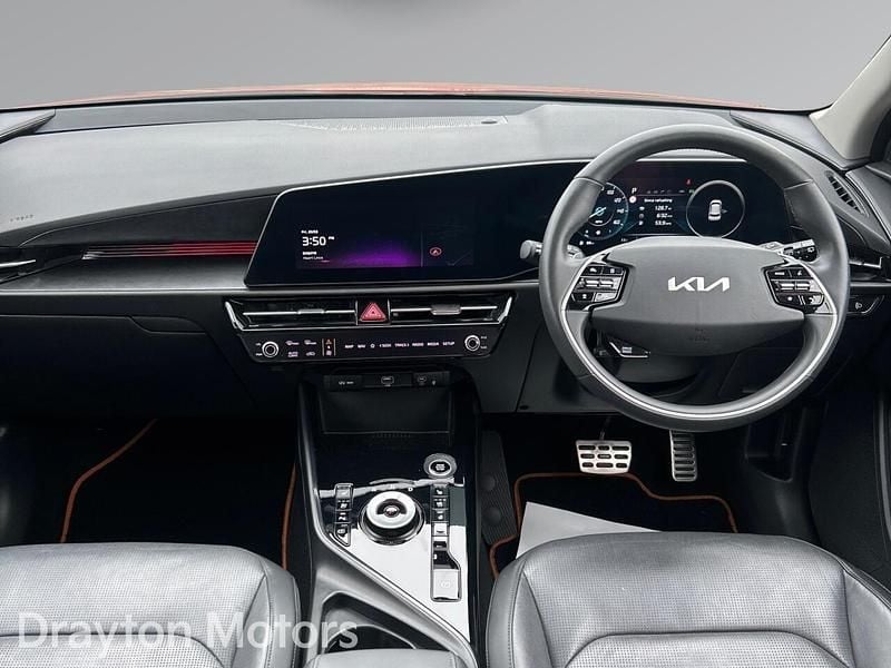 Used Kia Niro 139 HP (102 kW) 2023 Orange SUV