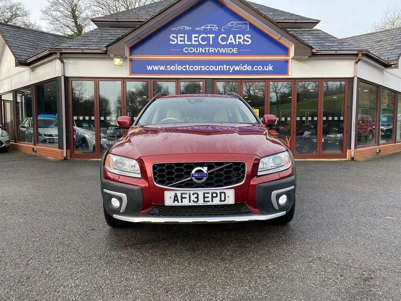 Used Volvo XC70 SE Lux 215 HP (158 kW) 2013 Red Estate
