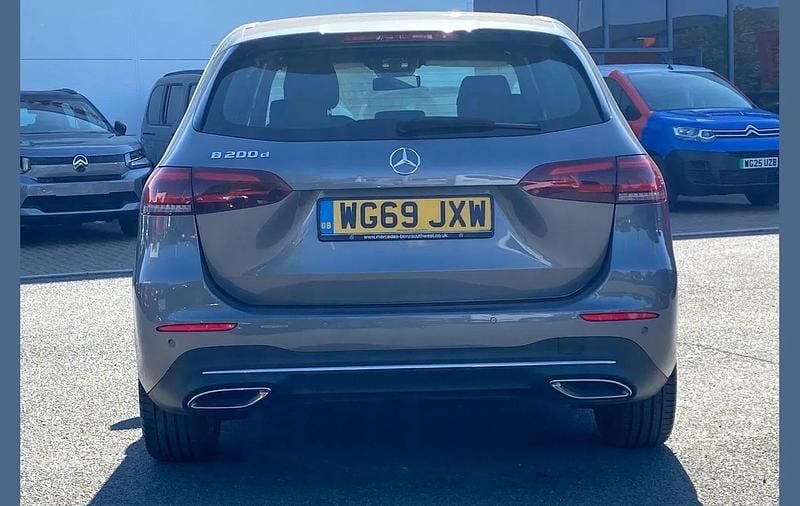 Used Mercedes B200 Executive 148 HP (108 kW) 2019 Grey MPV