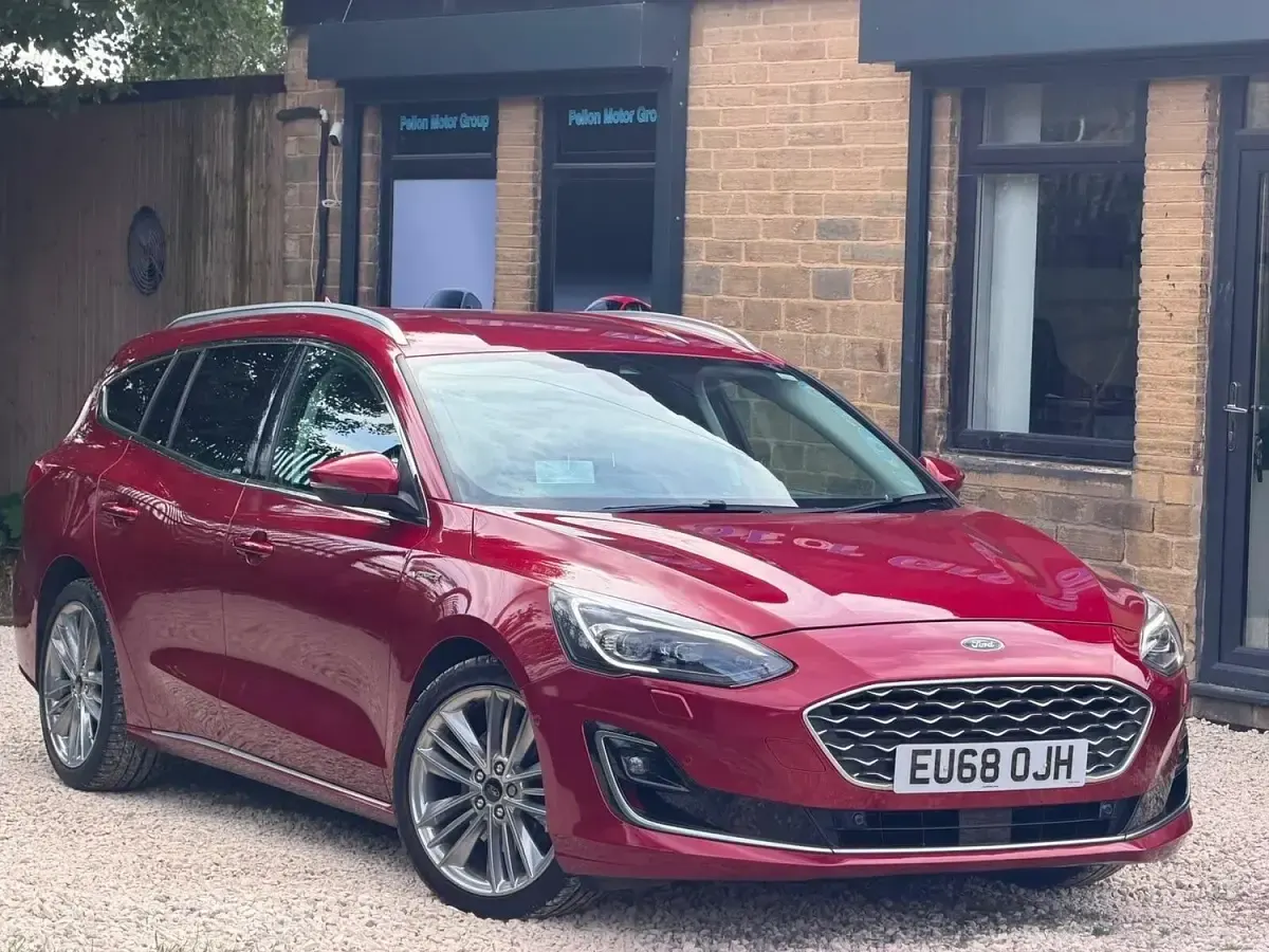 Used Ford Focus Vignale 150 HP (110 kW) 2019 Red Estate