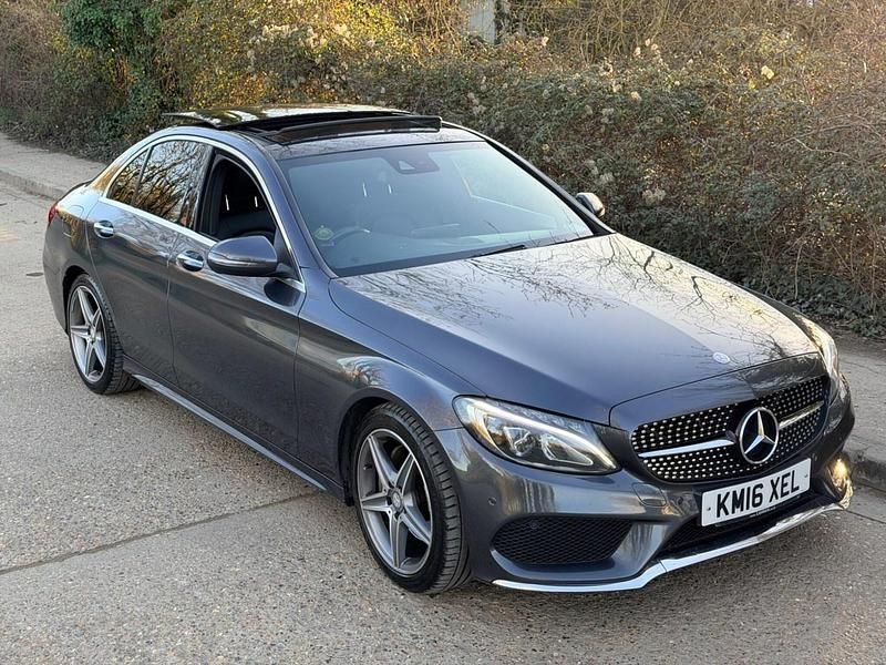 Usado Mercedes C220 AMG Line Premium Plus 2016 Gris Berlina
