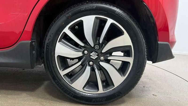 Used Suzuki Swift 90 HP (66 kW) 2020 Red Hatchback