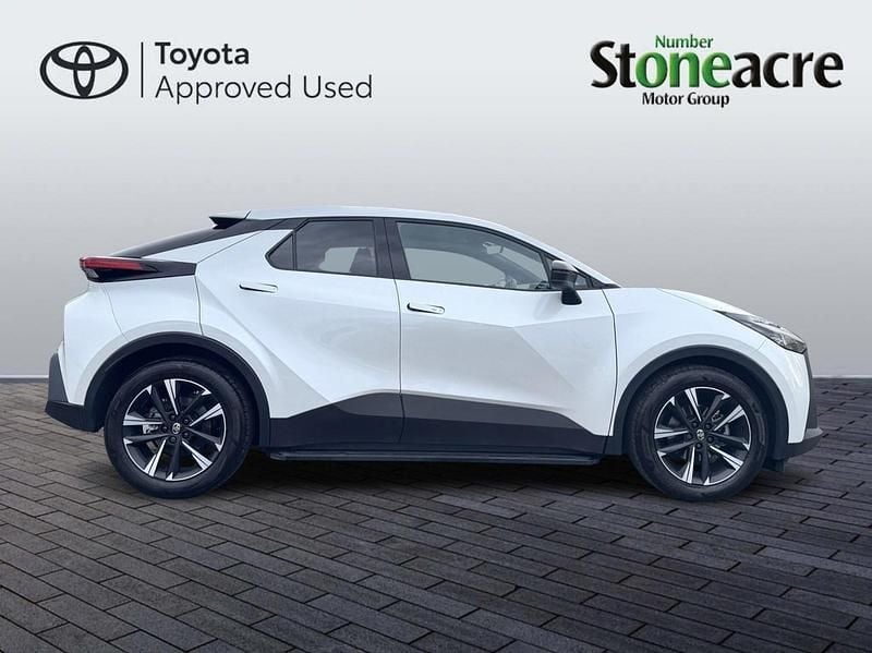 Used Toyota C-HR Design 138 HP (101 kW) 2026 White SUV