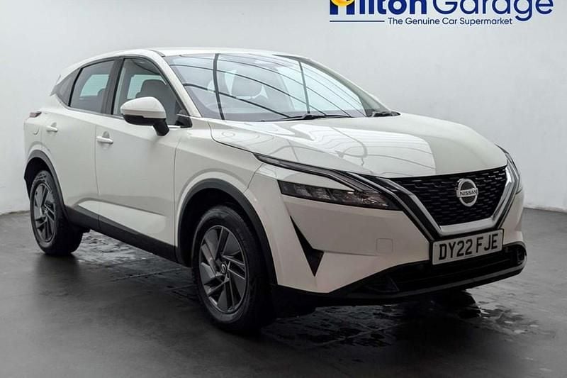 Used Nissan Qashqai Acenta Premium 2022 White SUV