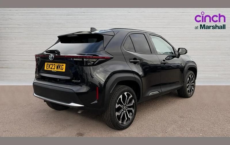 Used Toyota Yaris Cross Design 113 HP (83 kW) 2023 Black SUV
