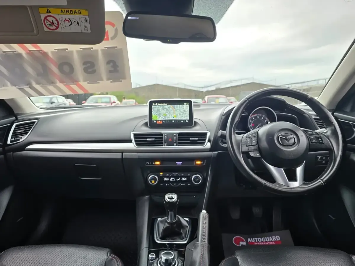 Usado Mazda 3 Inclusive 165 HP (121 kW) 2015 Prateado Citadino